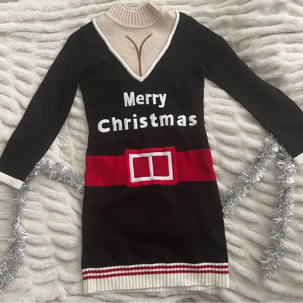 Medium misses clause cleavage dress